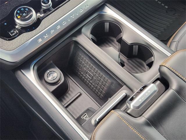 used 2025 Ford Expedition car, priced at $75,500