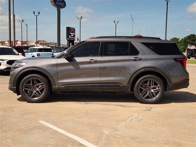 new 2025 Ford Explorer car, priced at $47,196