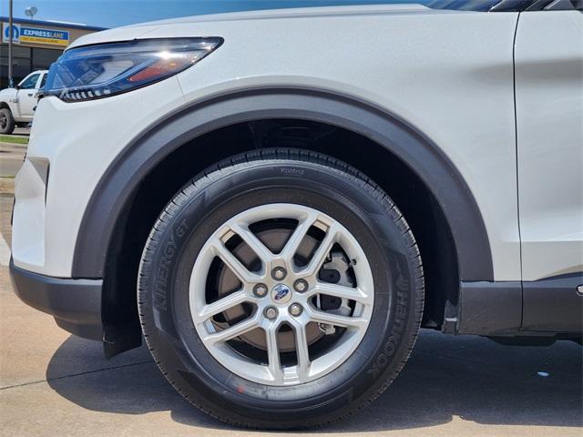 new 2025 Ford Explorer car, priced at $37,579