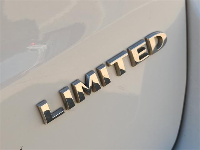 used 2018 Jeep Grand Cherokee car, priced at $13,800