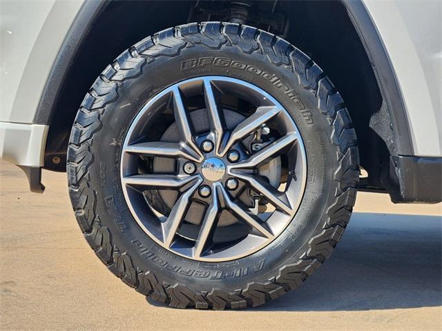 used 2018 Jeep Grand Cherokee car, priced at $13,800