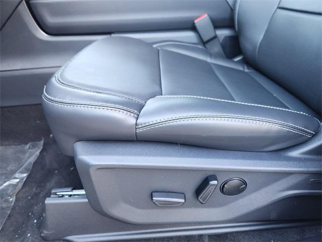 new 2025 Ford Expedition car, priced at $77,510