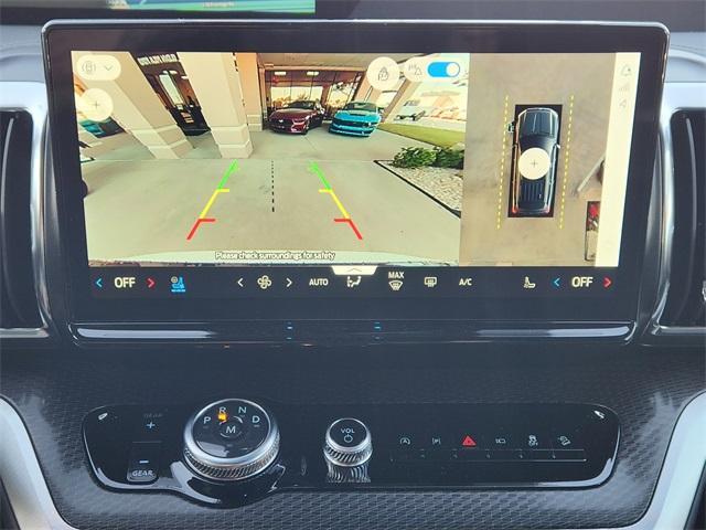 new 2025 Ford Expedition car, priced at $77,510