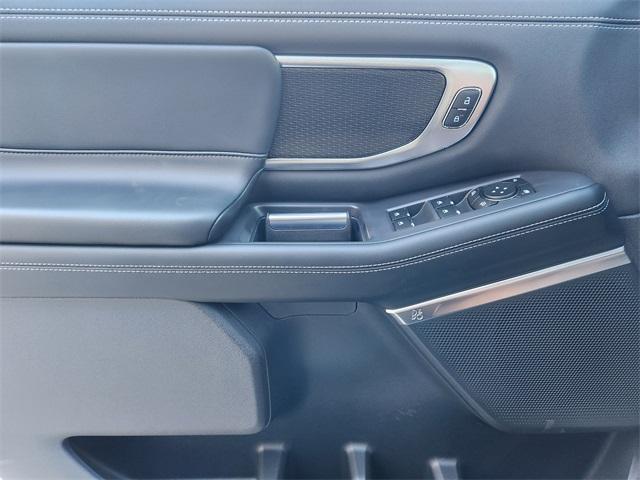 new 2025 Ford Expedition car, priced at $77,510