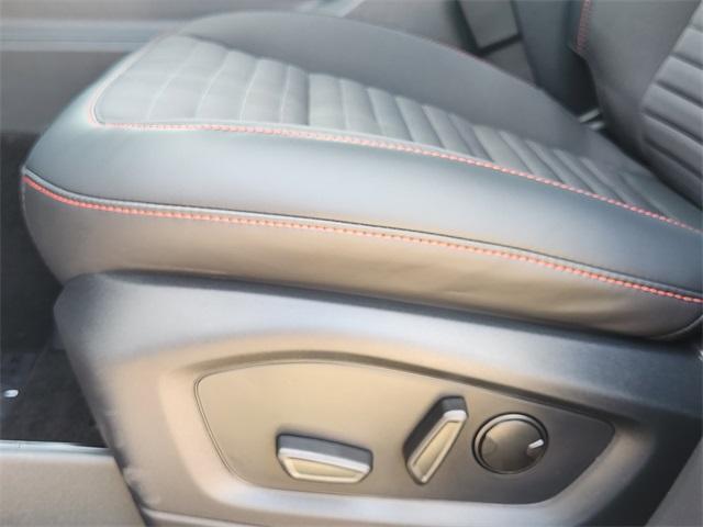 new 2025 Ford Explorer car, priced at $42,262