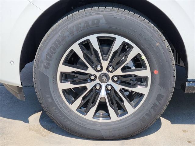 new 2025 Ford Expedition car, priced at $76,440