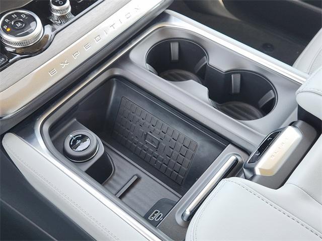 new 2025 Ford Expedition car, priced at $76,440