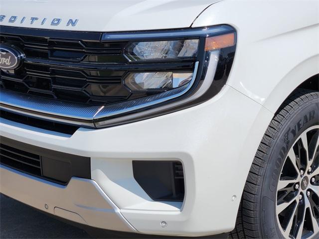 new 2025 Ford Expedition car, priced at $76,440