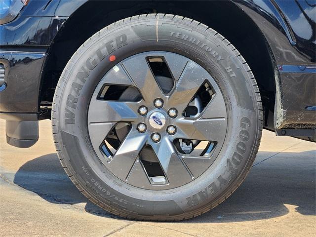 new 2025 Ford F-150 car, priced at $41,914
