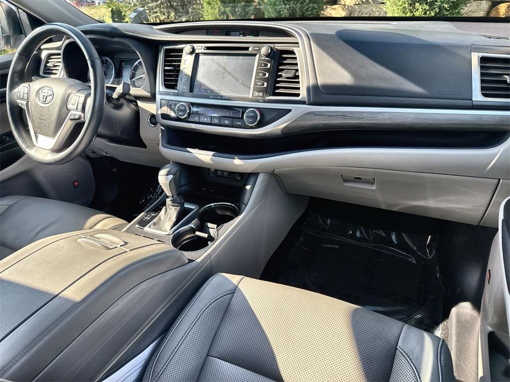 used 2017 Toyota Highlander car, priced at $26,191
