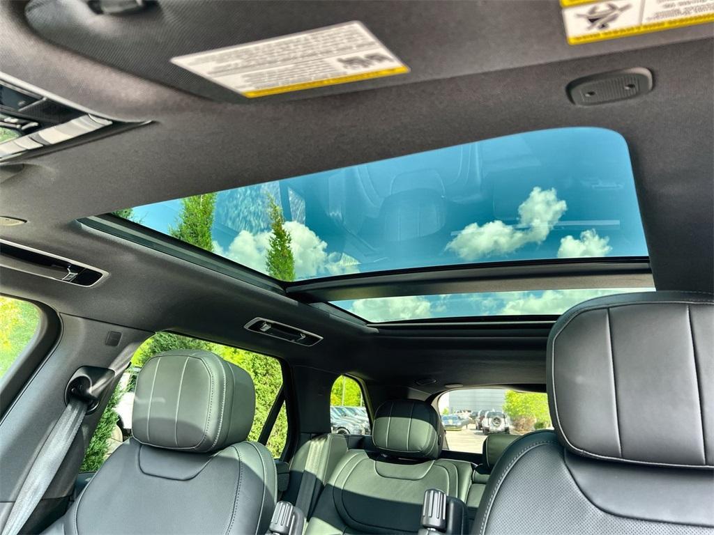 new 2025 Land Rover Range Rover Sport car, priced at $118,925