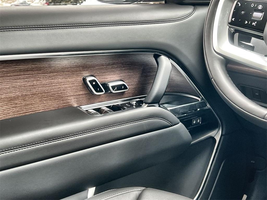 new 2025 Land Rover Range Rover car, priced at $139,980
