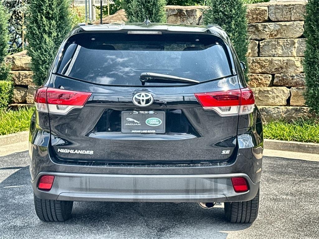 used 2017 Toyota Highlander car, priced at $22,381