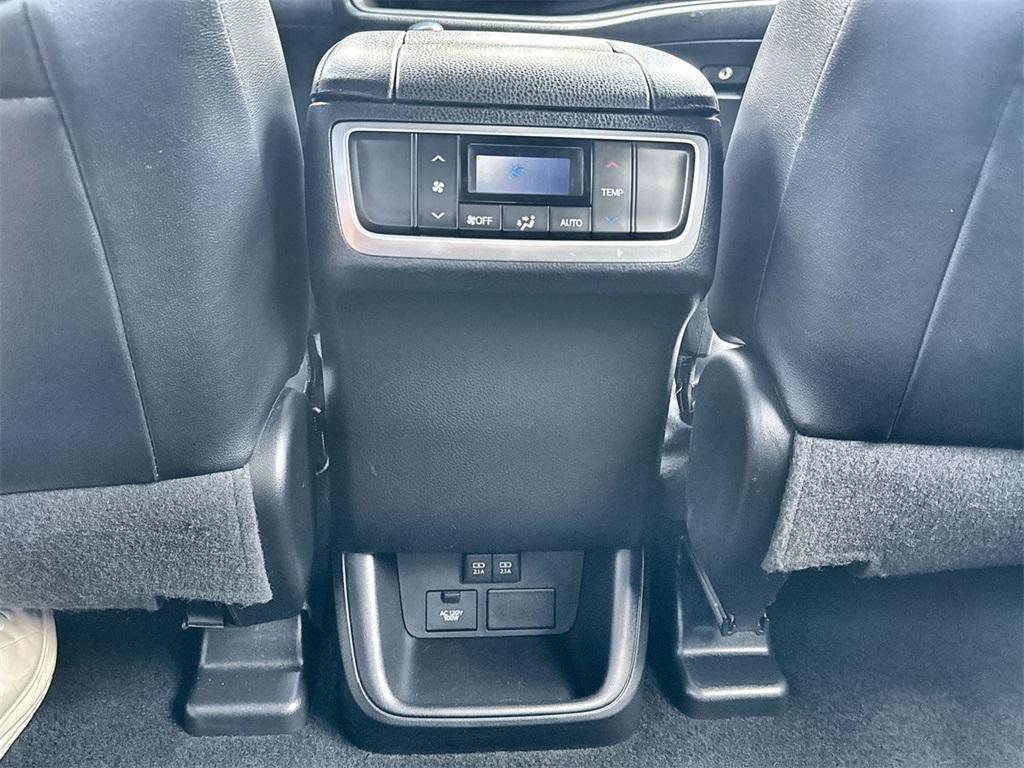 used 2017 Toyota Highlander car, priced at $22,381