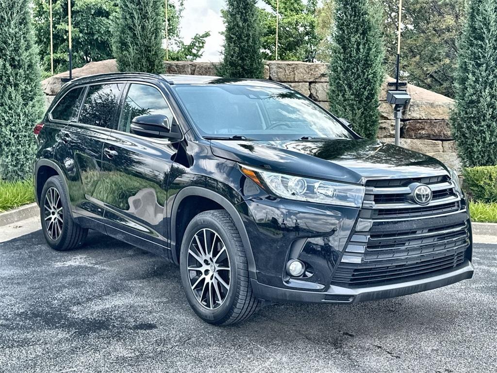 used 2017 Toyota Highlander car, priced at $22,381