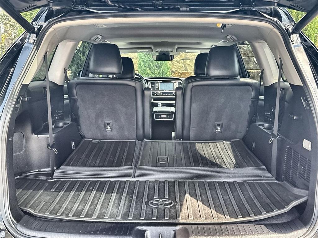 used 2017 Toyota Highlander car, priced at $22,381