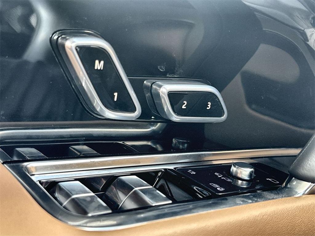 new 2025 Land Rover Range Rover car, priced at $121,890
