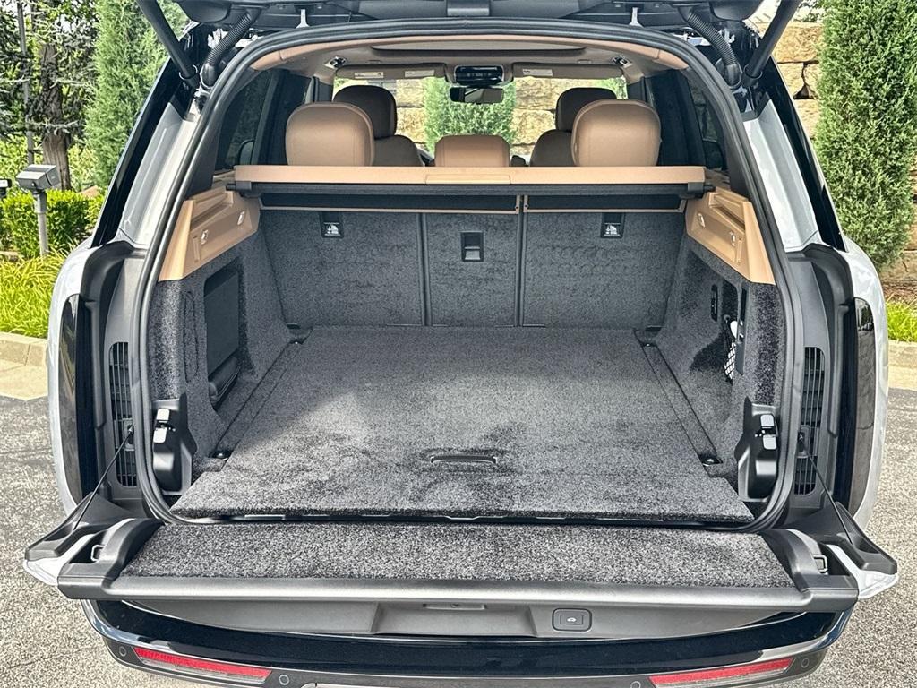 new 2025 Land Rover Range Rover car, priced at $121,890