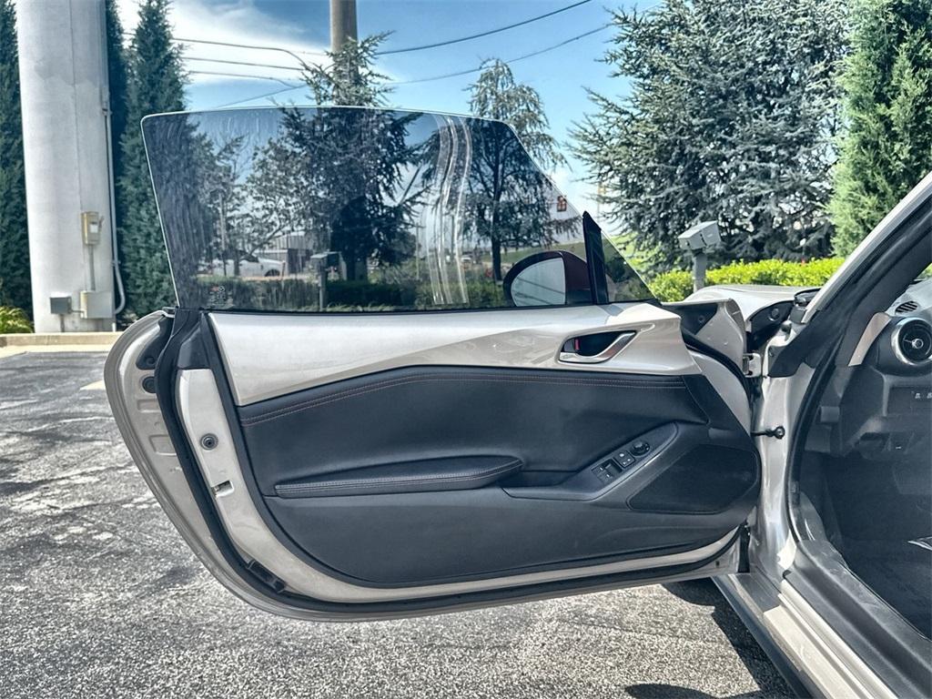 used 2023 Mazda MX-5 Miata RF car, priced at $31,991