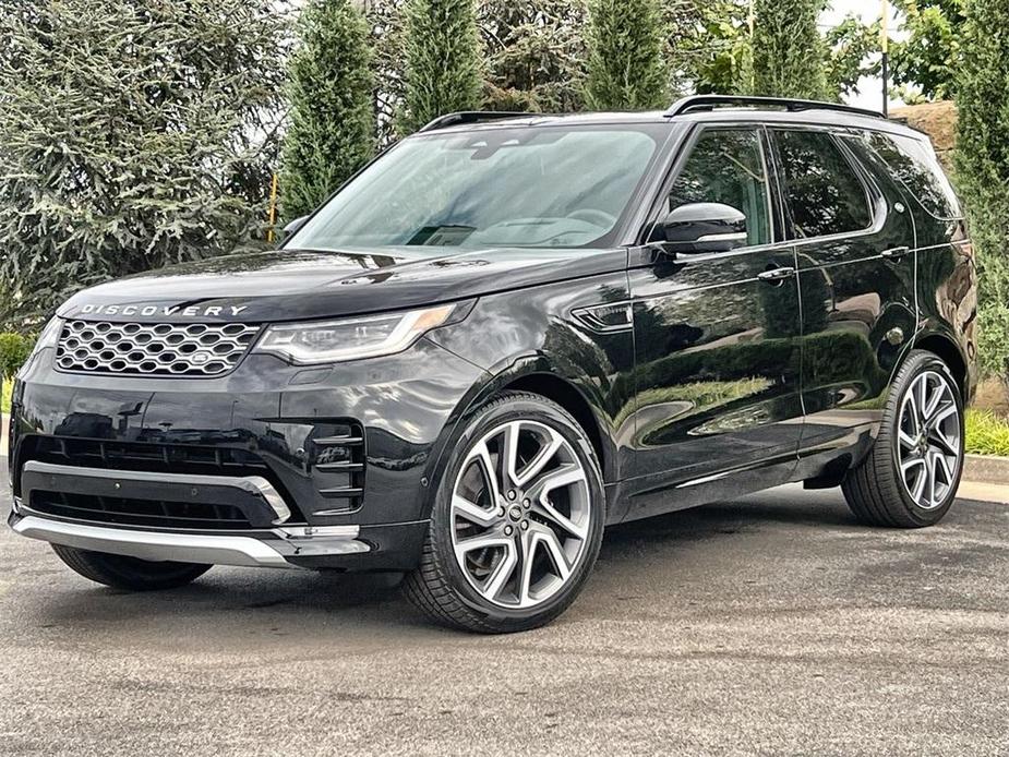 new 2025 Land Rover Discovery car, priced at $86,435