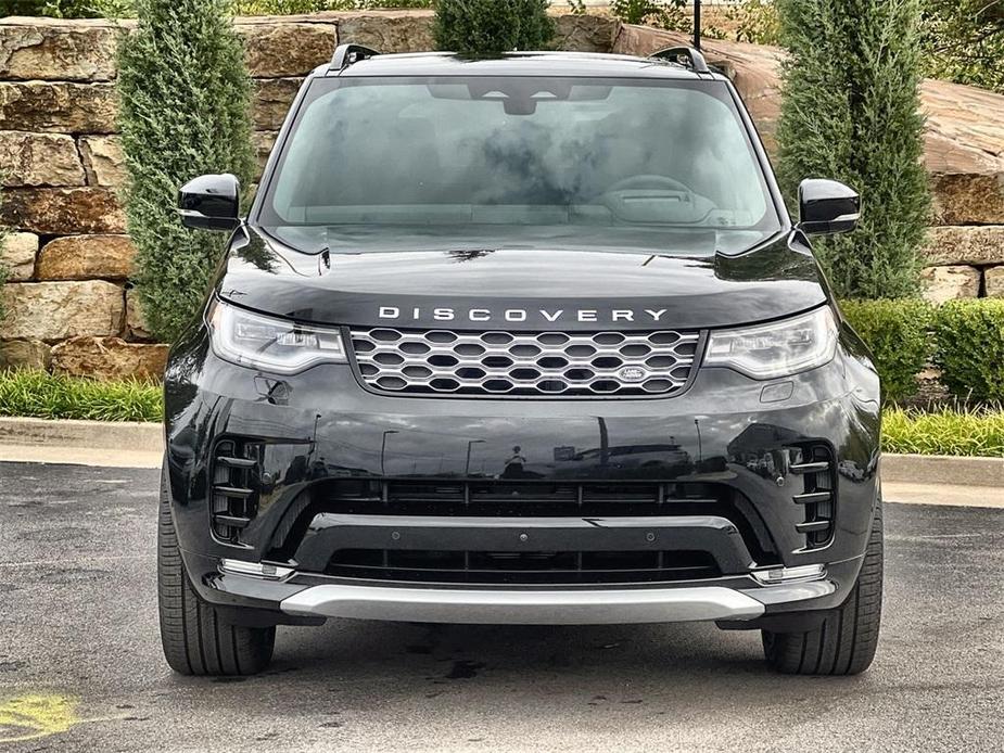 new 2025 Land Rover Discovery car, priced at $86,435