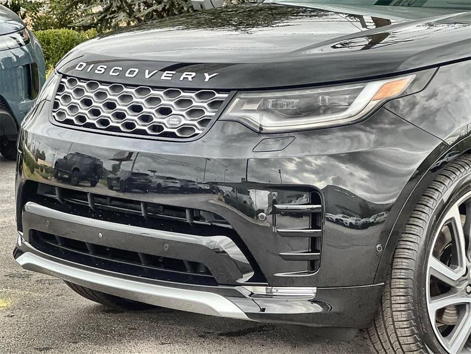 new 2025 Land Rover Discovery car, priced at $86,435