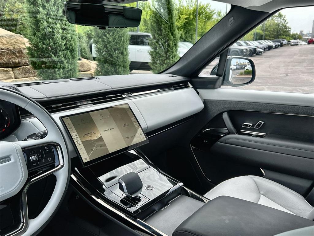 new 2025 Land Rover Range Rover Sport car, priced at $110,040