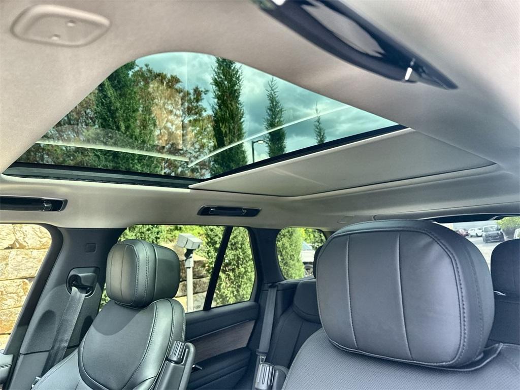 new 2025 Land Rover Range Rover car, priced at $121,105