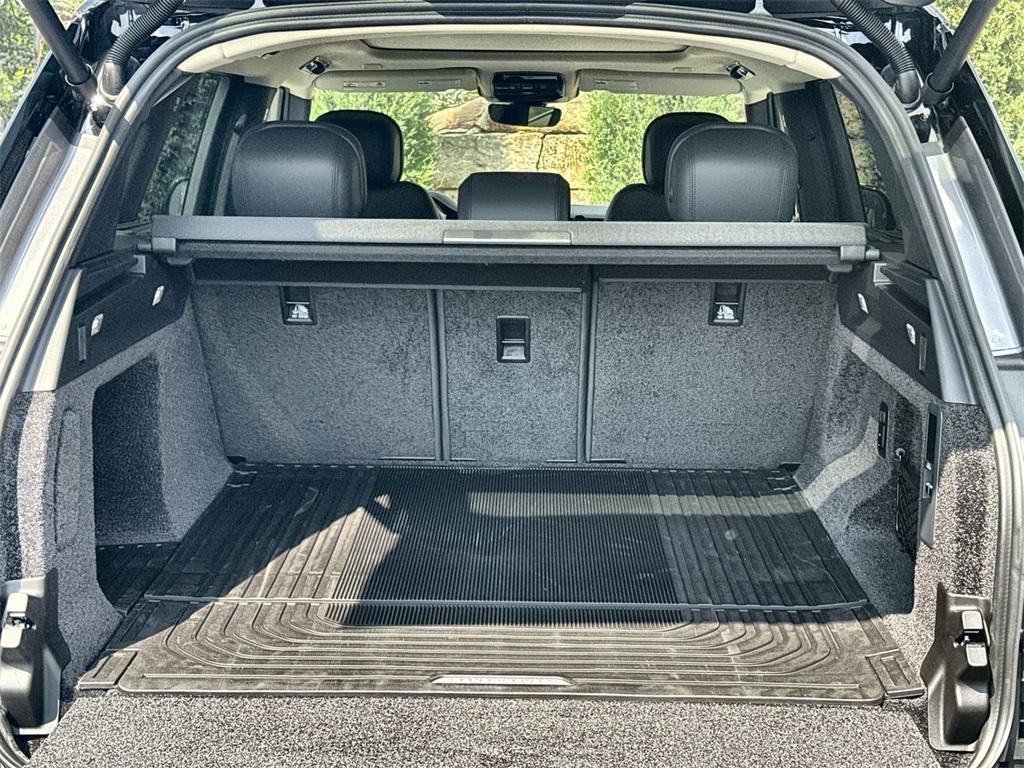 new 2025 Land Rover Range Rover car, priced at $121,105
