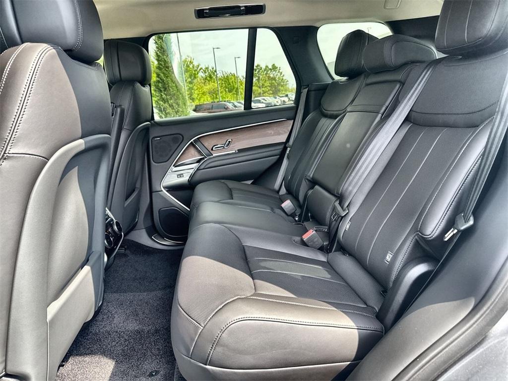 new 2025 Land Rover Range Rover car, priced at $121,105
