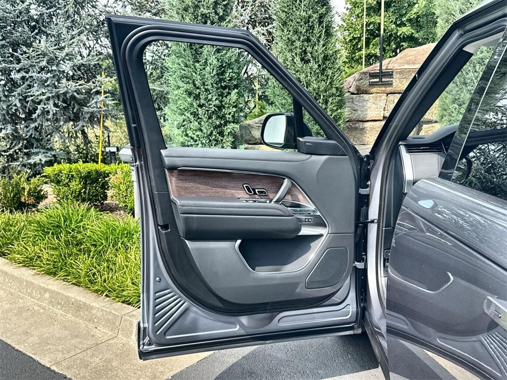 new 2025 Land Rover Range Rover car, priced at $121,105