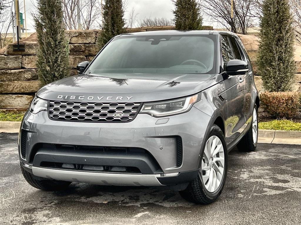 new 2025 Land Rover Discovery car, priced at $65,668