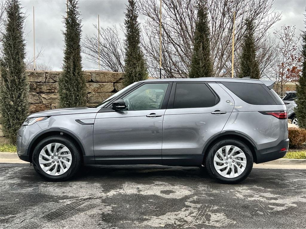 new 2025 Land Rover Discovery car, priced at $65,668