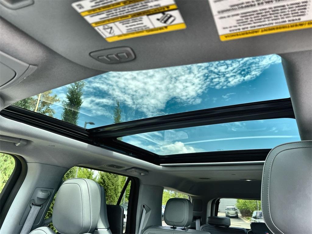 used 2018 Lincoln Navigator car, priced at $33,991
