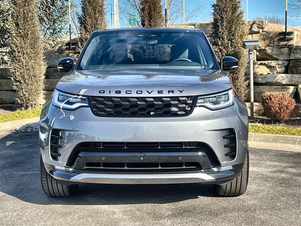 new 2025 Land Rover Discovery car, priced at $78,328