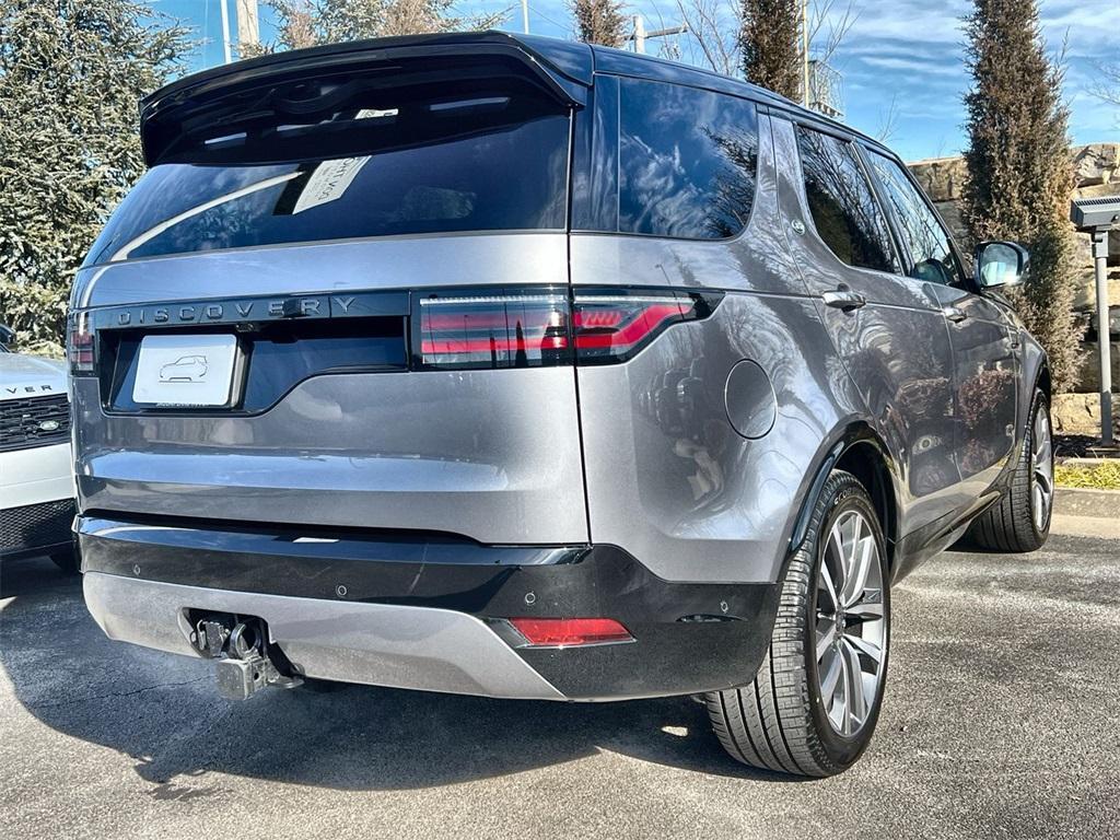 new 2025 Land Rover Discovery car, priced at $78,328