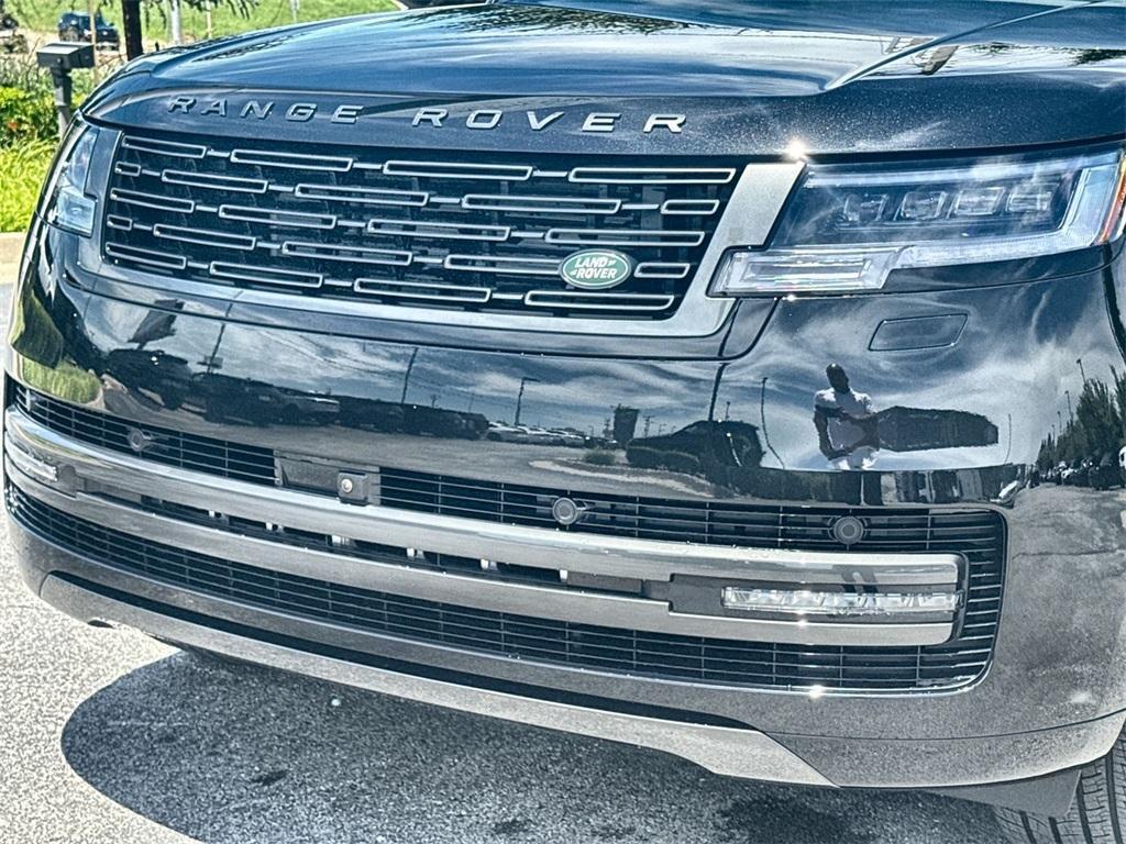 new 2025 Land Rover Range Rover car, priced at $152,005