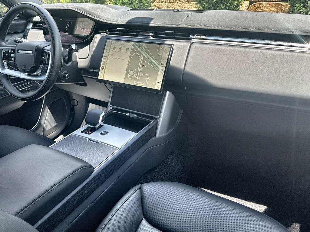 new 2025 Land Rover Range Rover car, priced at $152,005