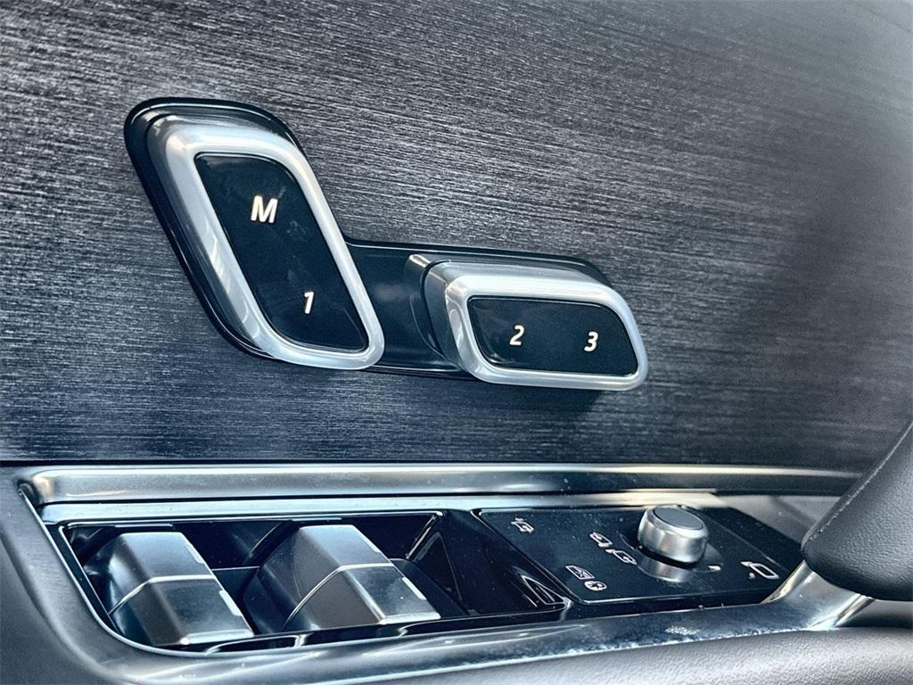 new 2025 Land Rover Range Rover car, priced at $152,005