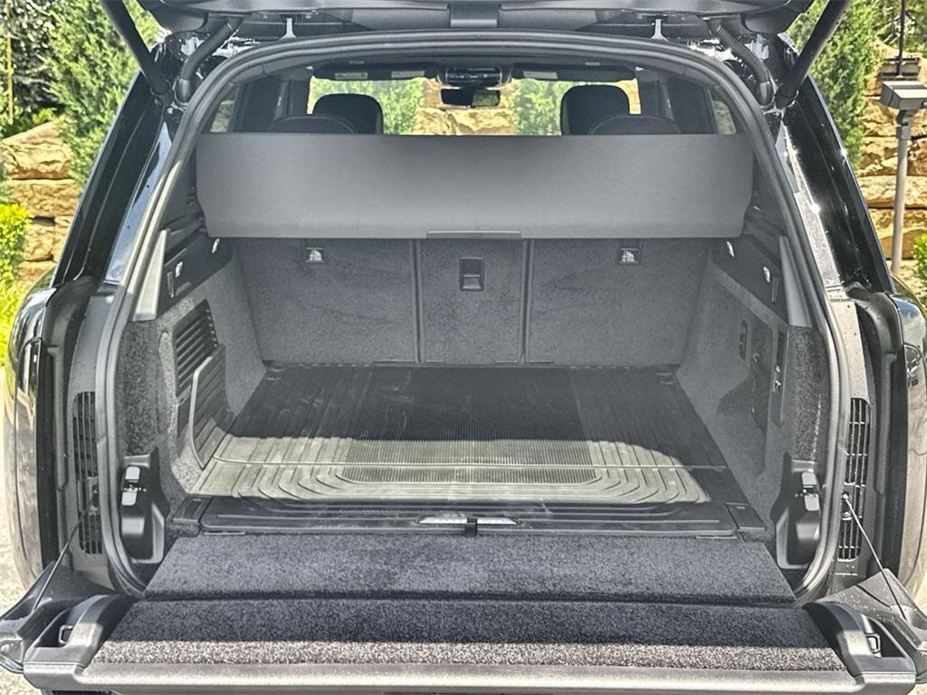 new 2025 Land Rover Range Rover car, priced at $152,005