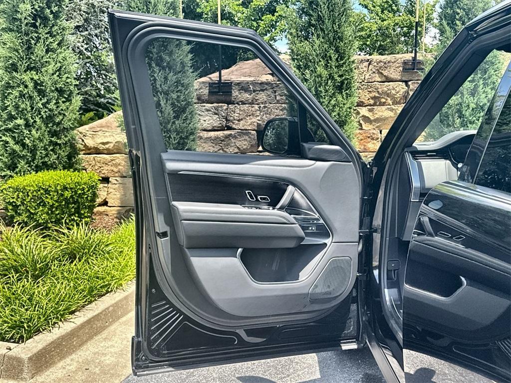 new 2025 Land Rover Range Rover car, priced at $152,005