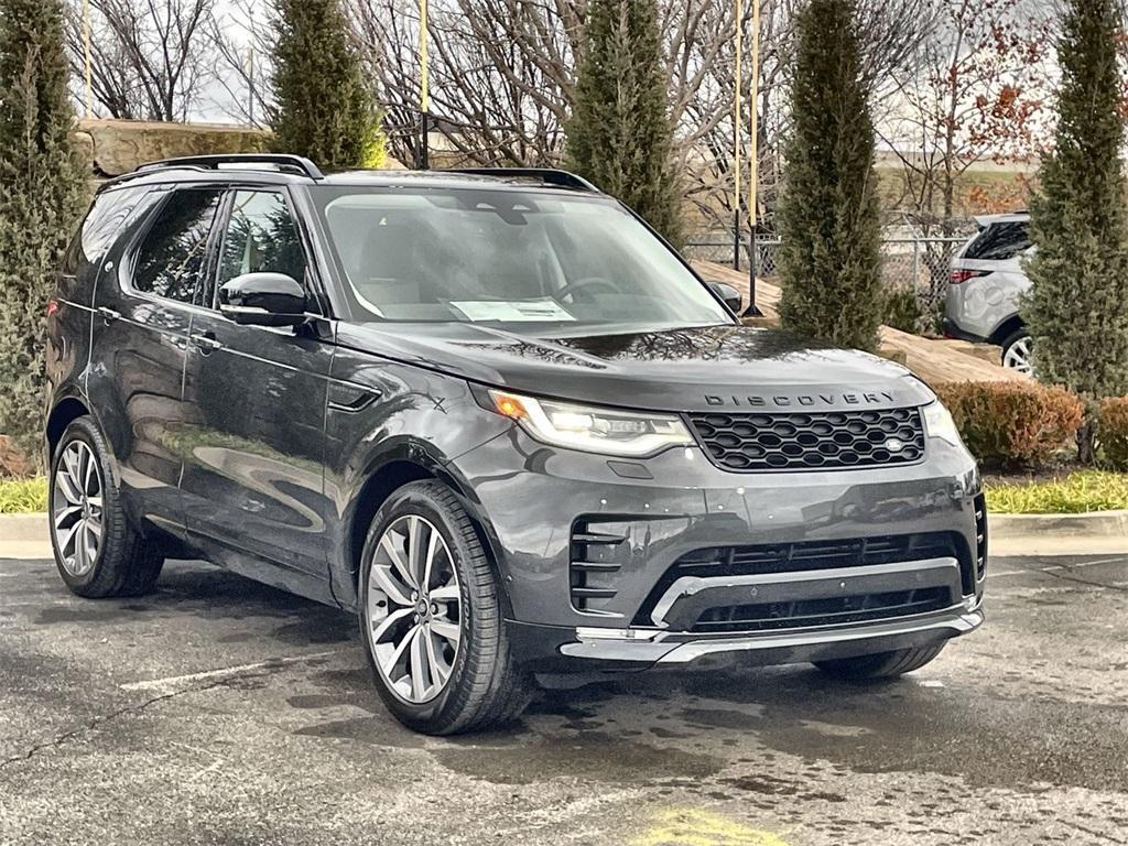 new 2025 Land Rover Discovery car, priced at $82,028