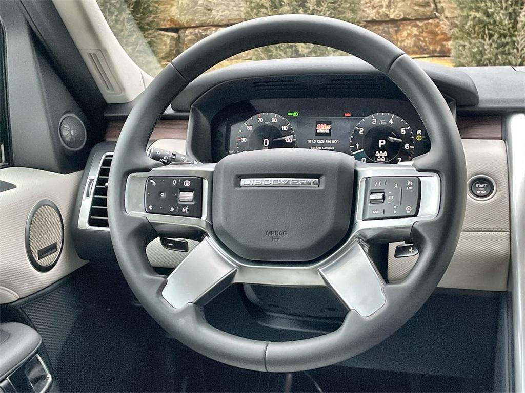 new 2025 Land Rover Discovery car, priced at $82,028