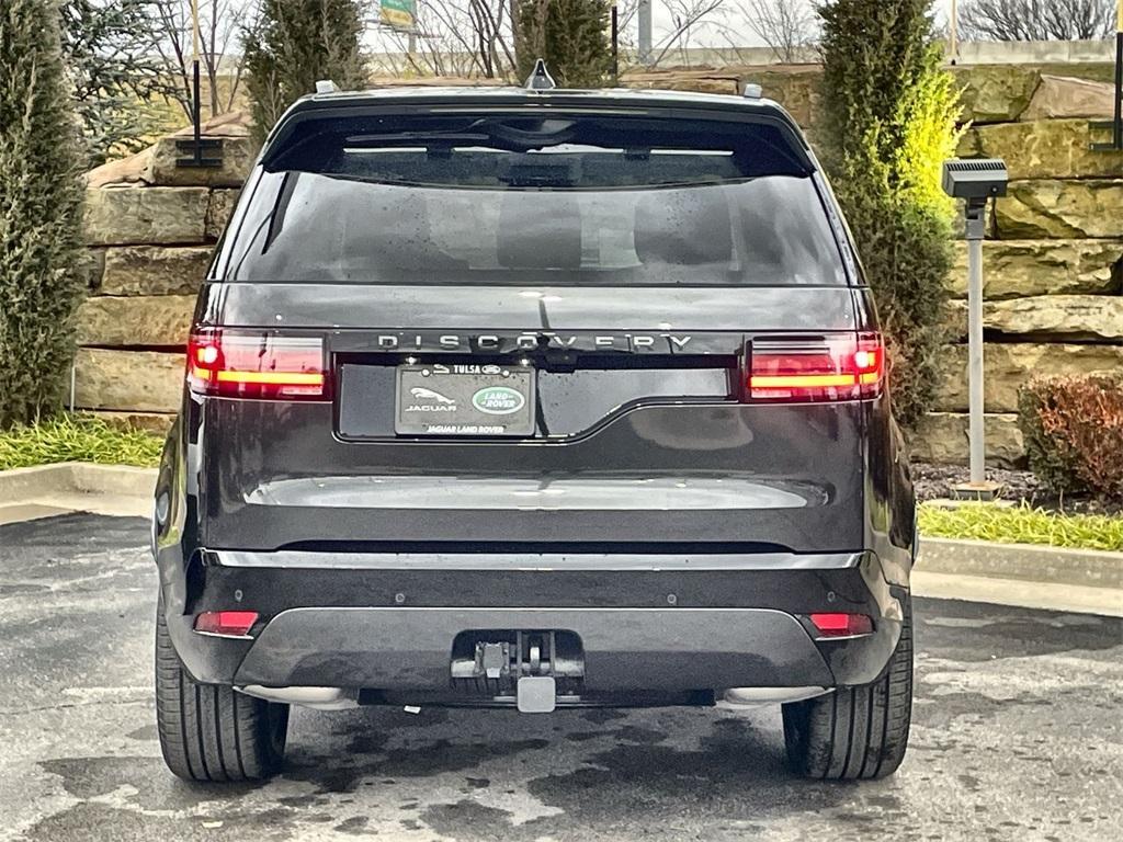 new 2025 Land Rover Discovery car, priced at $82,028