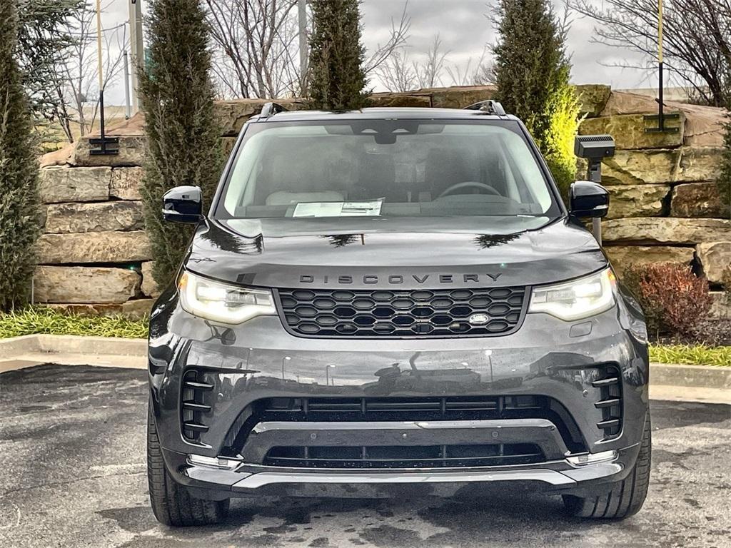 new 2025 Land Rover Discovery car, priced at $82,028