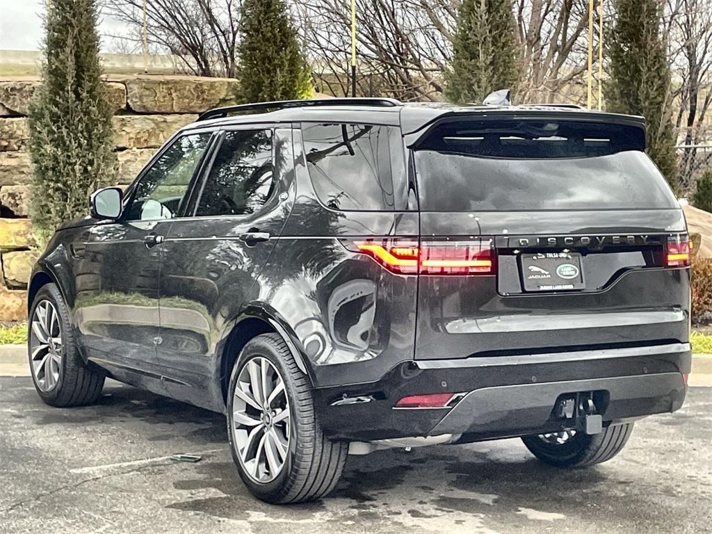 new 2025 Land Rover Discovery car, priced at $82,028