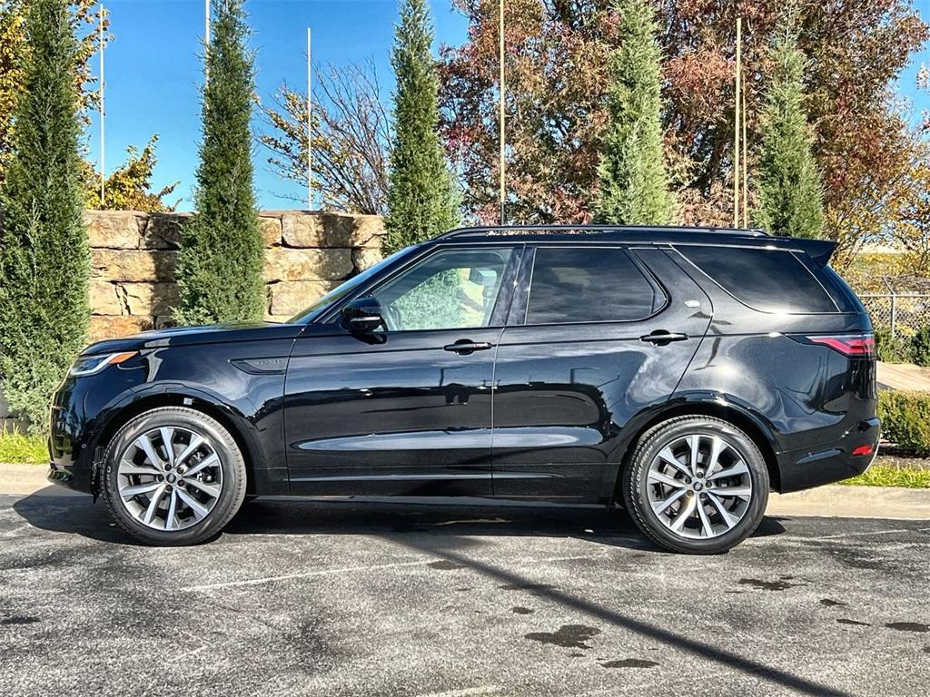 new 2025 Land Rover Discovery car, priced at $87,628