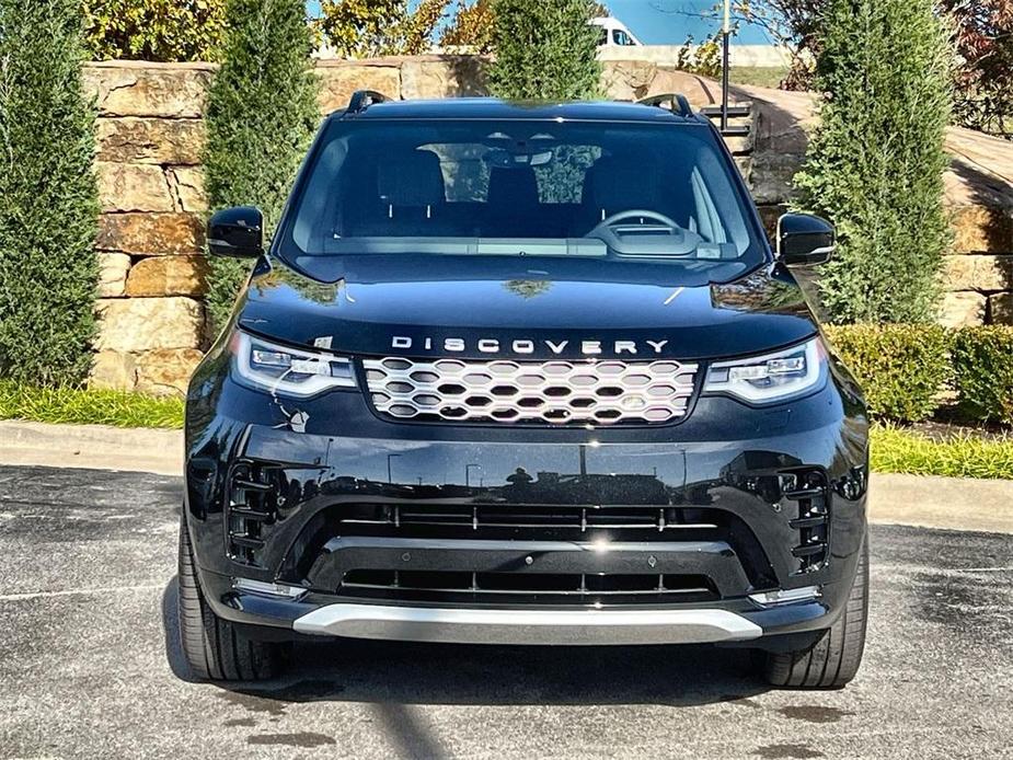 new 2025 Land Rover Discovery car, priced at $87,628