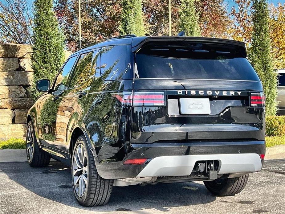 new 2025 Land Rover Discovery car, priced at $87,628