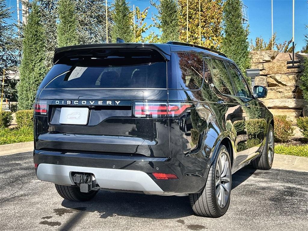 new 2025 Land Rover Discovery car, priced at $87,628